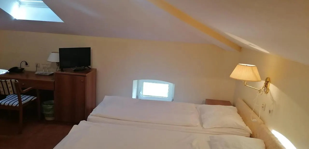 Hotel Vila Ruzica- Glavna Zgrada I Depandanse Crikvenica
