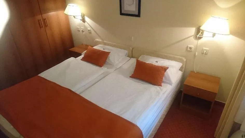 Hotel Vila Ruzica- Glavna Zgrada I Depandanse Crikvenica
