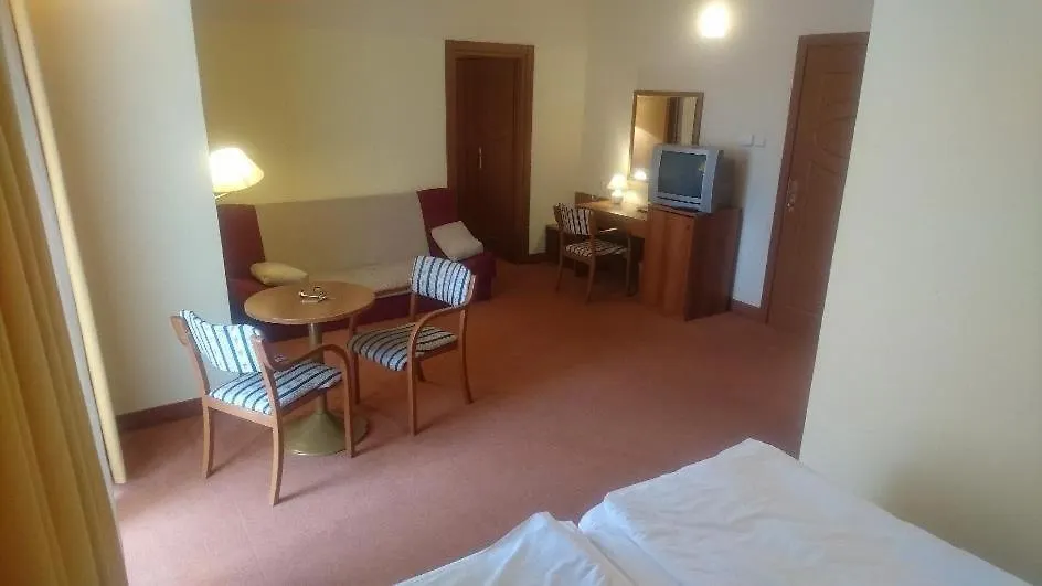 ***  Hotel Vila Ruzica- Glavna Zgrada I Depandanse Crikvenica Hırvatistan