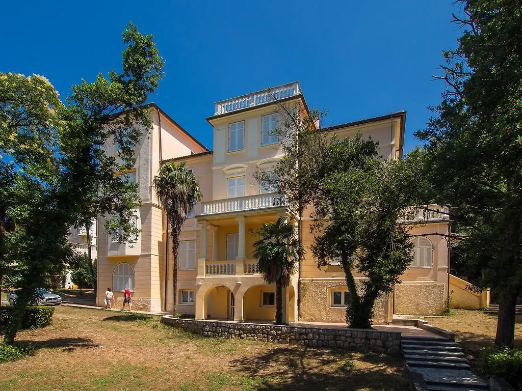 Hotel Vila Ruzica- Glavna Zgrada I Depandanse Crikvenica