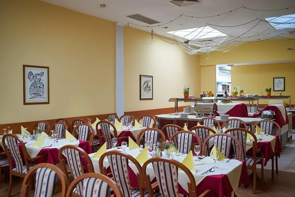 Hotel Vila Ruzica- Glavna Zgrada I Depandanse Crikvenica