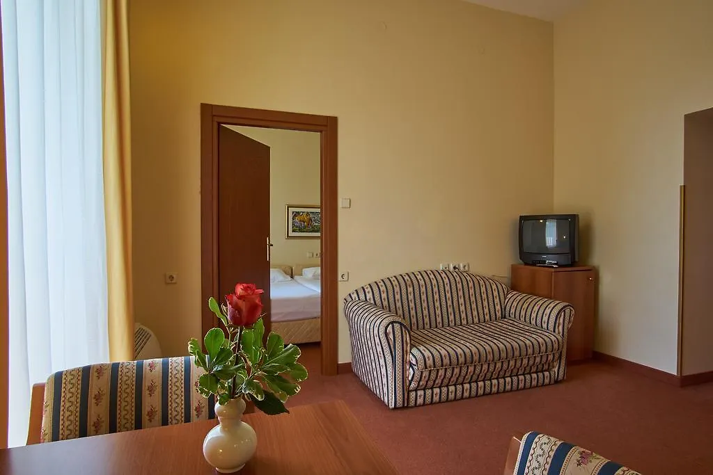 Hotel Vila Ruzica- Glavna Zgrada I Depandanse Crikvenica