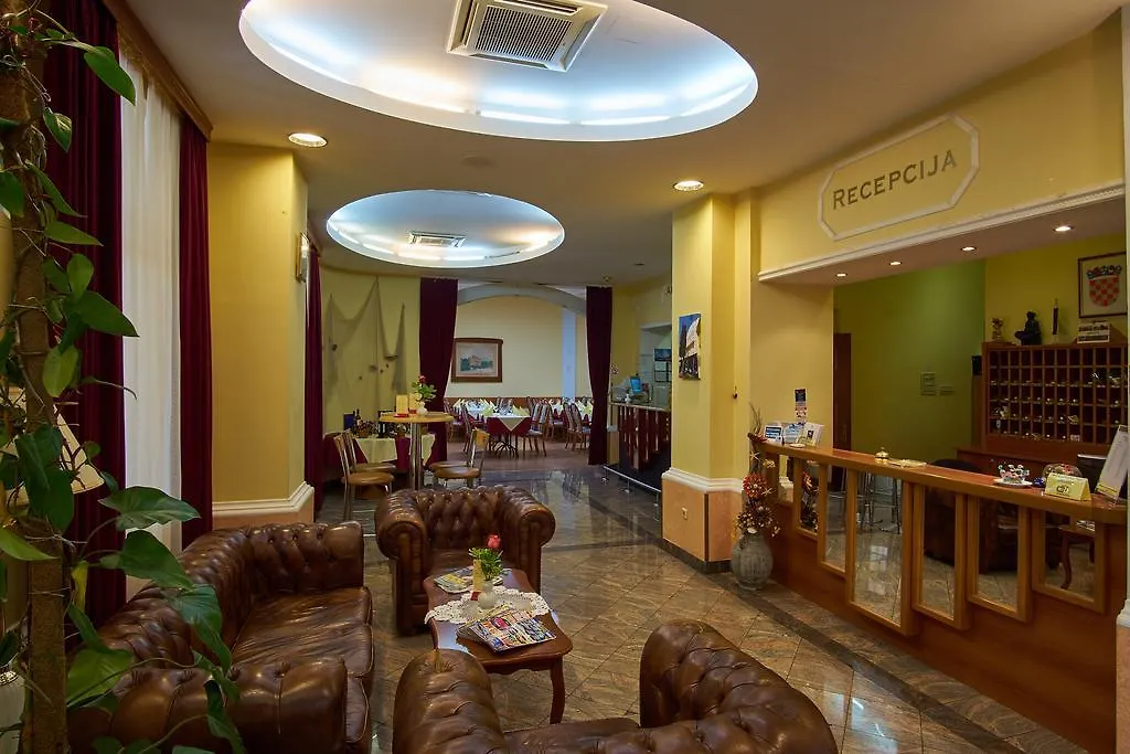 ***  Hotel Vila Ruzica- Glavna Zgrada I Depandanse Crikvenica Hırvatistan
