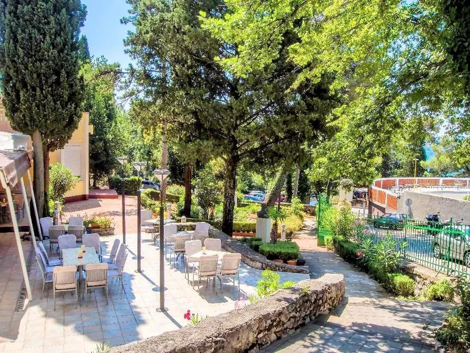 ***  Hotel Vila Ruzica- Glavna Zgrada I Depandanse Crikvenica Hırvatistan